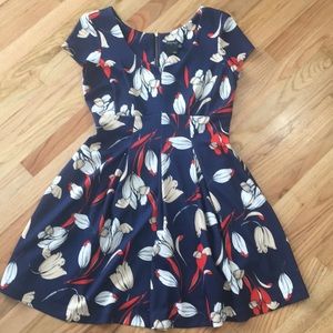 Gabby Skye floral dress with pockets, size 12